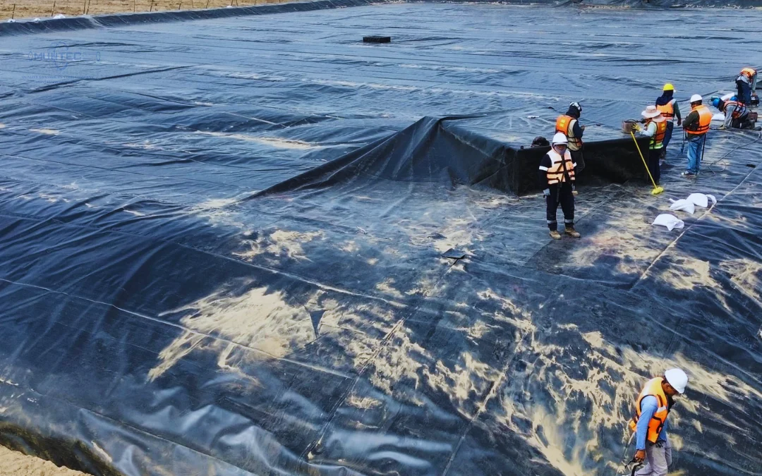 Encapsulamiento de reservorio con geomembrana HDPE total